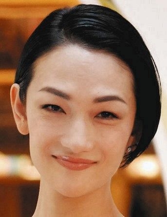 冨永愛、長男・章胤と『大奥』ツーショット　フォロワー「スタイル異次元」「姉弟にもみえます」歓声：中日スポーツ・東京中日スポーツ 