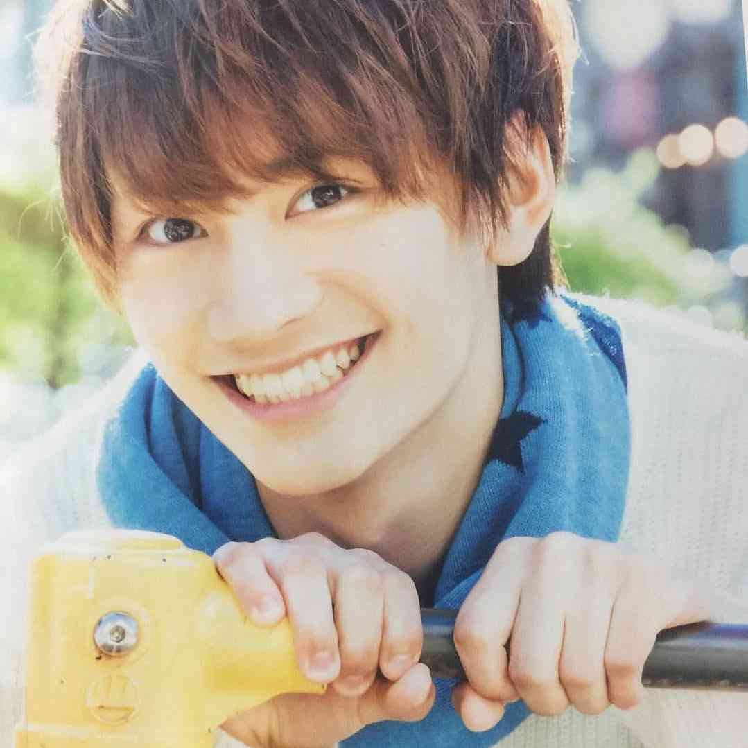 なにわ男子“ビジュアル担当”高橋恭平(23)同い年グラドル・黒木ひかりとの“お泊まり愛”スクープ撮