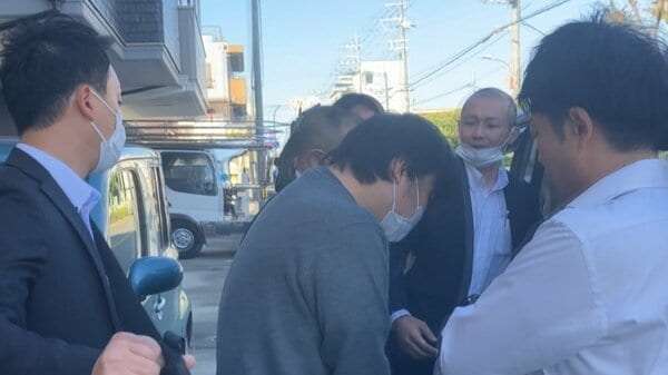 障害ある男性の腹蹴るなど暴行か　障害者支援施設の元職員男を逮捕　防犯カメラには“かかと落とし”も