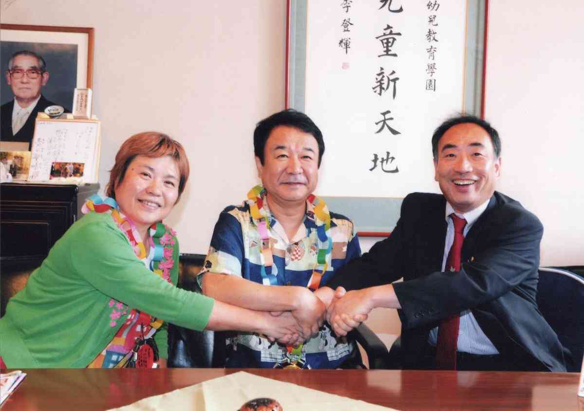 日本保守党 騒然!大阪初街宣 人が集まりすぎて中止命令 なぜか消防車が多数出動 百田尚樹氏「不可解」