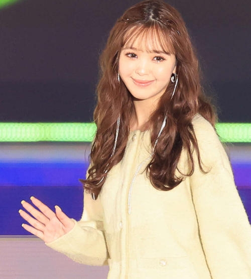 藤田ニコル「シンプルに間だよ」「要件は早く」男性リスナーに告白作法をスパルタ指導 - 芸能 : 日刊スポーツ