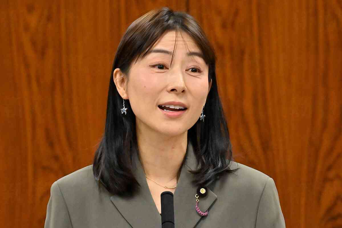 「ホスト新法」国会提出で歌舞伎町が大混乱　塩村文夏議員を敵視し“ホスト潰しはクールジャパン潰しと同じだ”と叫ぶ「ホス狂い」たち（全文） | デイリー新潮