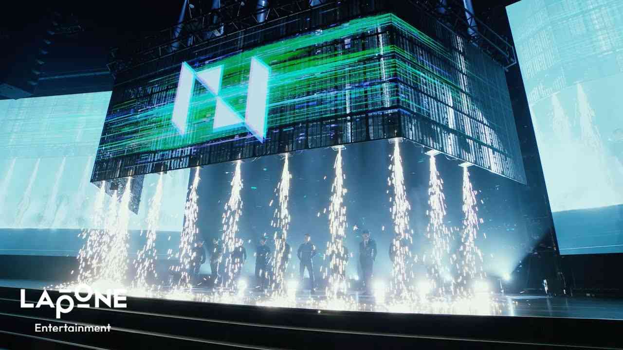INI｜'Rocketeer' from 2022 INI 1ST ARENA LIVE TOUR [BREAK THE CODE] - YouTube
