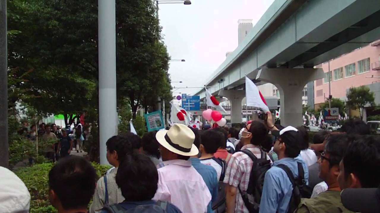 フジテレビ抗議デモ2011/08/21（3/4）フジテレビ前 - YouTube