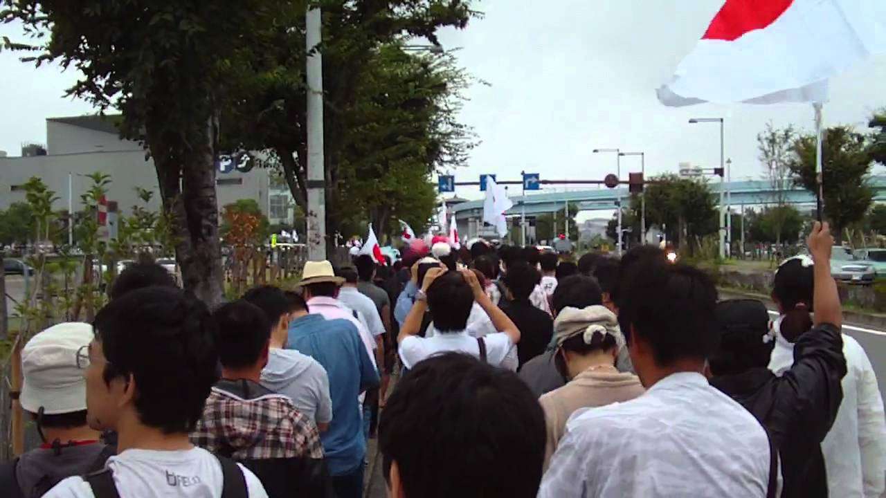 フジテレビ抗議デモ2011/08/21（2/4）東京テレポート駅付近 - YouTube