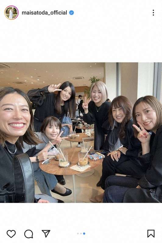 里田まい 「ハロプロ会~!」長手絢香らとの集合ショット披露に「なつかしい」「みんな可愛い」の声