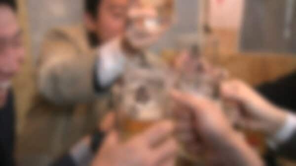 コロナ禍経て企業の「忘年会離れ」進む　実施企業は半数　「開催ニーズ高くない」53.8%　行動様式も変化か｜FNNプライムオンライン