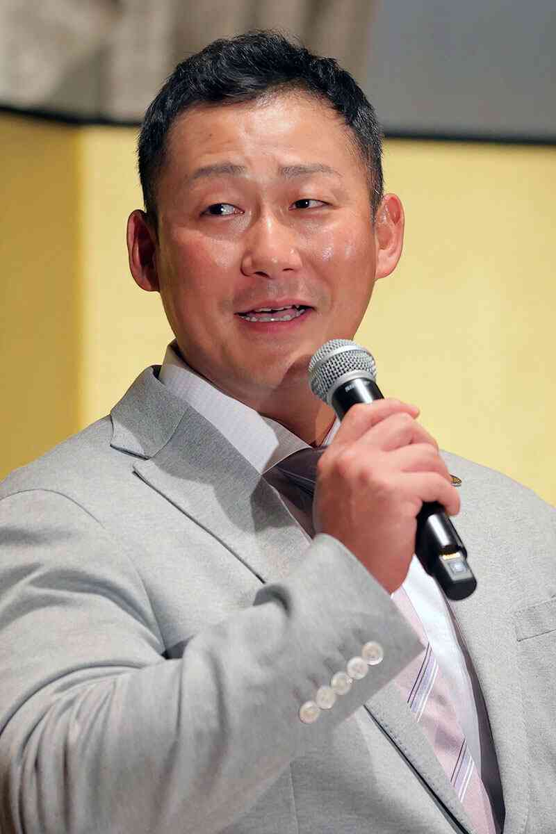 巨人・中田翔（34）のFA移籍、立浪監督との10年前の“遺恨”で八方塞がり　“山川人気”のあおり直撃、元「日ハム」同僚へのウルトラCが「最善手」と専門家の声（デイリー新潮） - Yahoo!ニュース