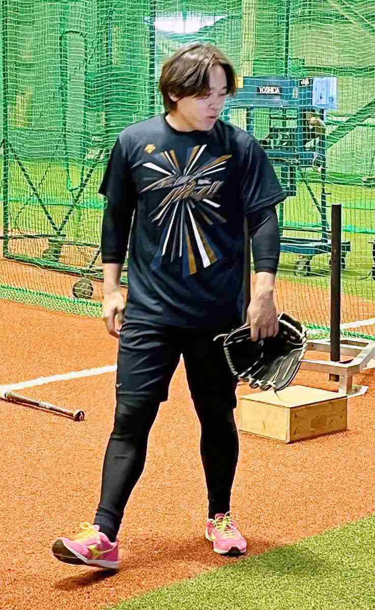 【オリックス】宮城大弥　由伸超え誓う「いなくなっても数字は残っている。追い越せるものなら追い越したい」 : スポーツ報知