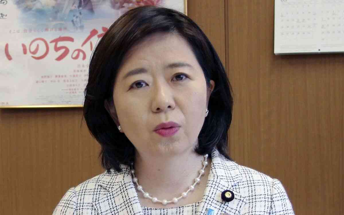 「言うこと聞かなければ飛ばすわよ！」自見英子万博担当相の壮絶パワハラを元部下が明かした「朝5時から電話、うつ病で退職…」 | 文春オンライン