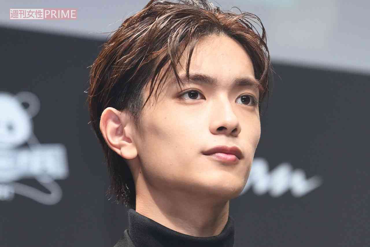『なにわ男子』高橋恭平と熱愛報道のウルトラマン女優・黒木ひかり、長尾謙杜の元セクシー女優“彼女”三上悠亜とも1年前に“繋がっていた”、距離が近すぎる証拠画像 | 週刊女性PRIME