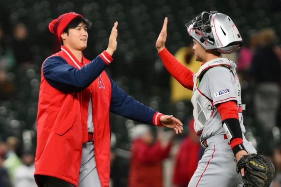 大谷翔平のニット帽に「少年みたい」　