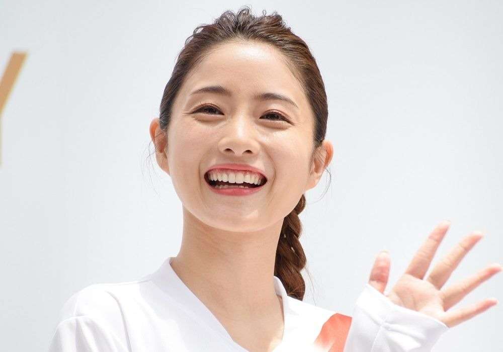 11月11日は「ポッキーの日」 ポッキーCMに出演した女性俳優ランキング 3位有村架純、2位石原さとみ…1位は？ | オトナンサー