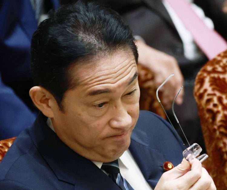 岸田政権の年金改悪議論「月収5.8万円以上に厚生年金適用」案も　パート主婦に「年収70万円の壁」出現で負担増のWパンチに（マネーポストWEB） - Yahoo!ニュース