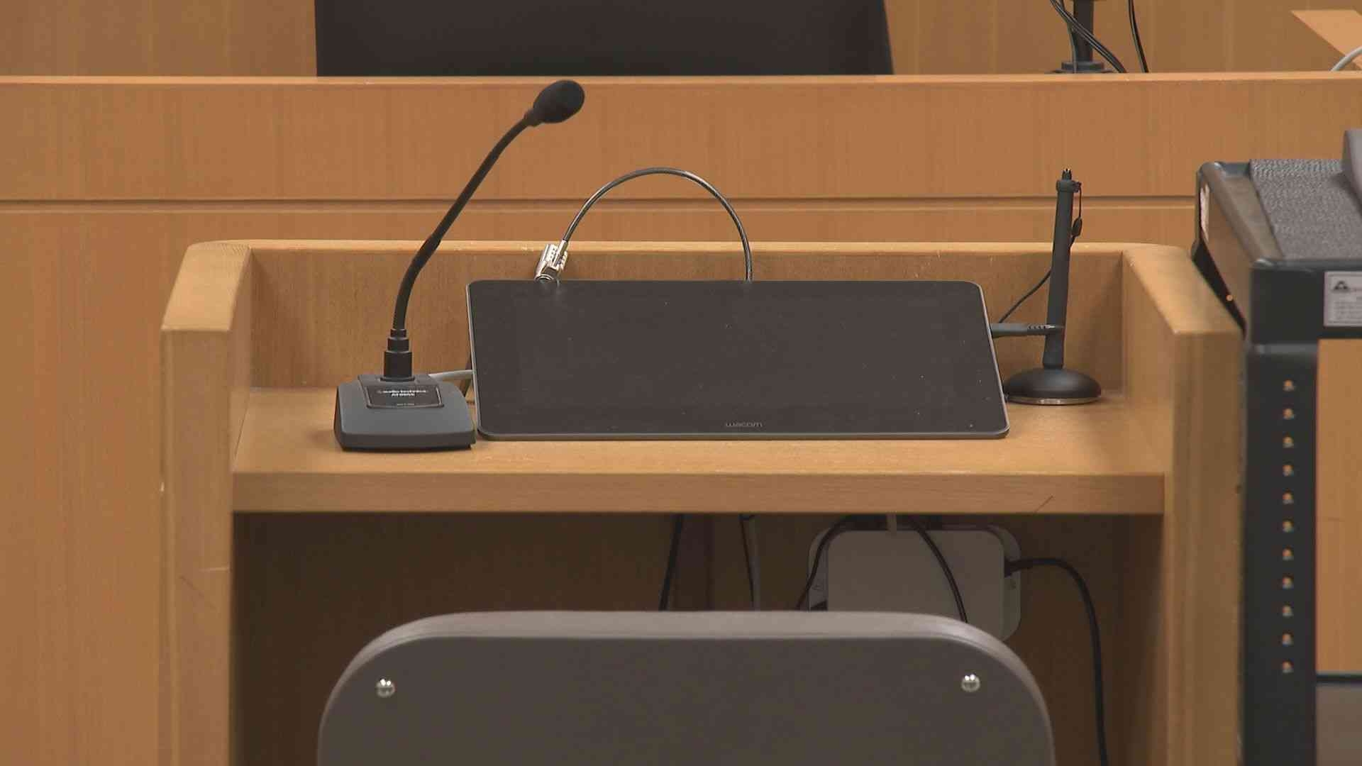 女性ドライバーを仮眠室に連れ込み性的暴行　強制性交の罪に問われた43歳トラック運転手の男「我に返り、怖くなった」母親が支払った示談金300万円　富山