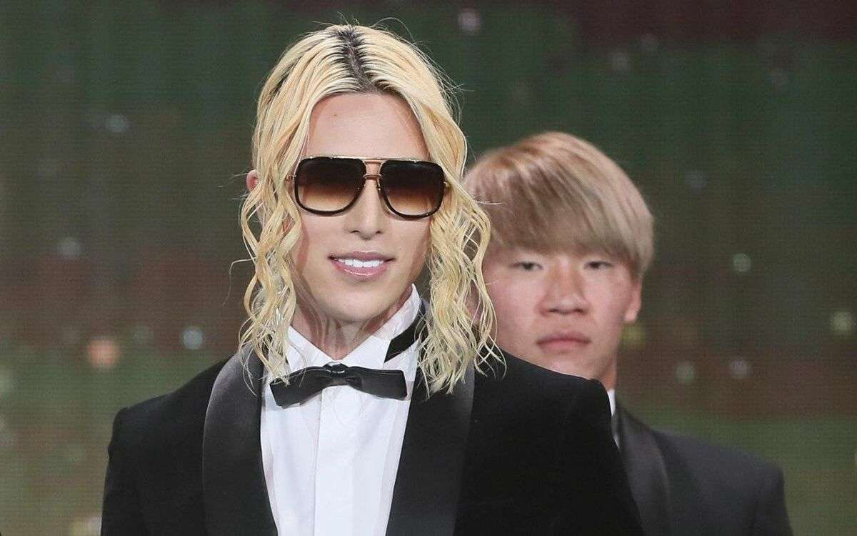 (2ページ目)「お前ら金持って集合！」ホスト・東城誠をローランドにした、冷酷な才能とは何か？ | 文春オンライン