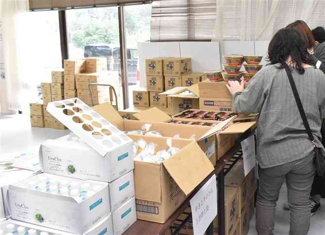 仕事掛け持ち、半額シールの夕飯、エアコンはつけず…「毎日きつい」　福岡県飯塚市、市長選に求める切実な声（西日本新聞） - Yahoo!ニュース