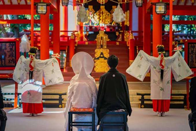 神社で神前式された人