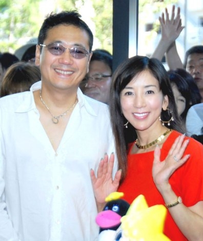 川島なお美、夫の病状経過を報告「眼底出血なくなった」  | ORICON NEWS