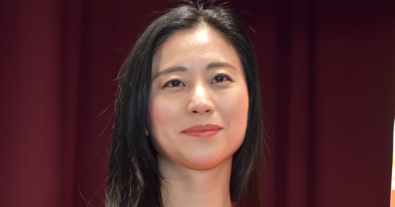 三浦瑠麗氏、夫の逮捕でコメント発表「家族として、夫を支えながら推移を見守りたい」  | ORICON NEWS