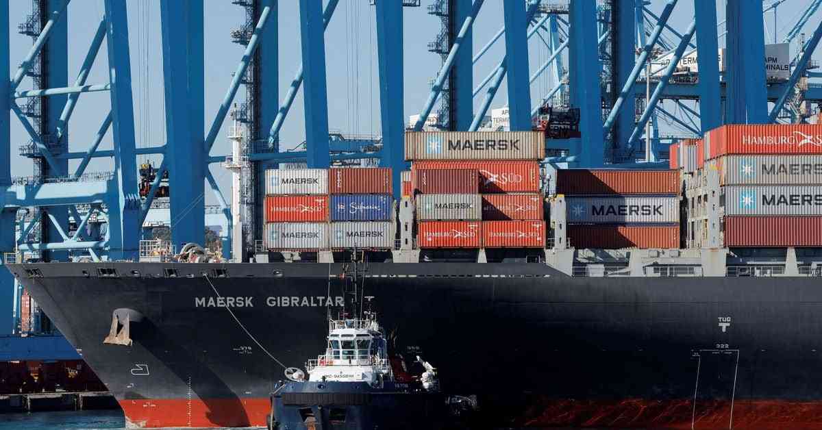 海運マースク、全コンテナ船の紅海航行を当面見合わせ | ロイター