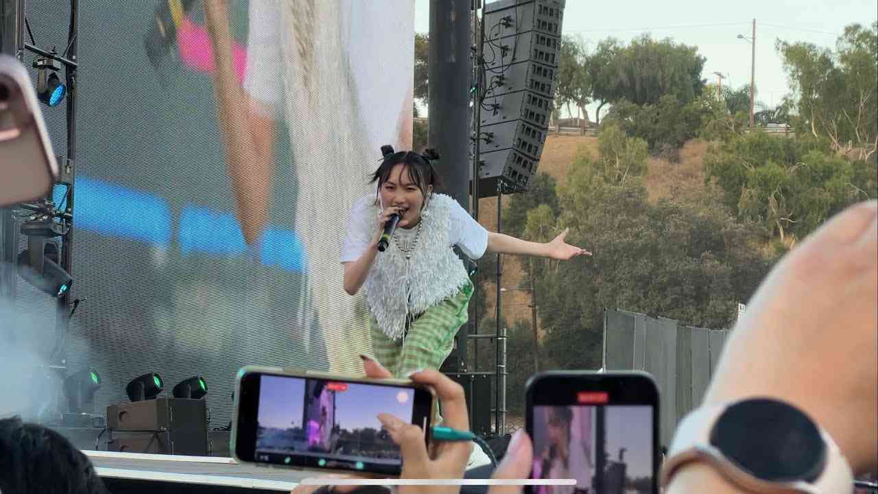 YOASOBI  (夜遊び)- First USA performance -Part 4/4 - Head in the Clouds LA - Blue 群青 IDOL アイドル - YouTube