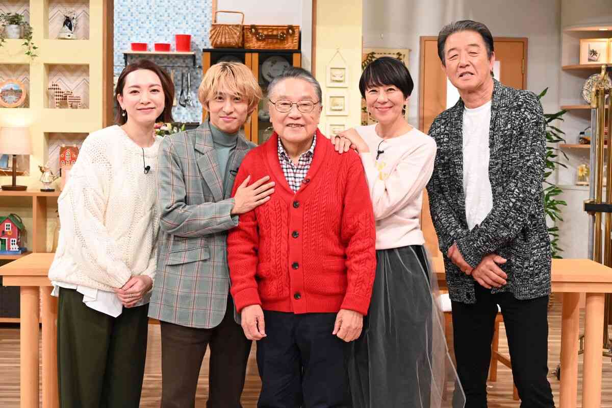 大みそかに復活「伊東家の食卓」伊東四朗ら一夜限りで大集結！ＲＩＫＡＣＯ＆布施博＆三宅健＆山口美沙も来た : スポーツ報知