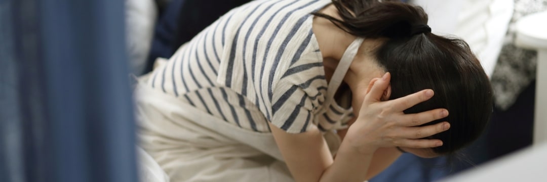 「娘の着替えを覗く」「運動会に応援に来る」…限界集落の「ヤバい住民」に囲まれ絶望する20代妻に起こった「大事件」（清水 芽々） | マネー現代 | 講談社