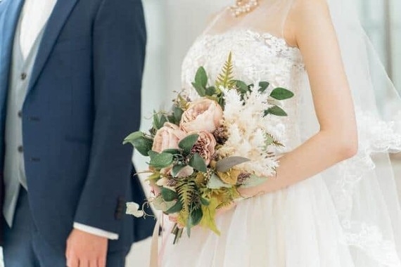 結婚式はいらないと言う若者に言いたい。「結婚式が300万だったとして、君たちが80歳で死ぬ時は絶対に300万円以上のお金が余っている」