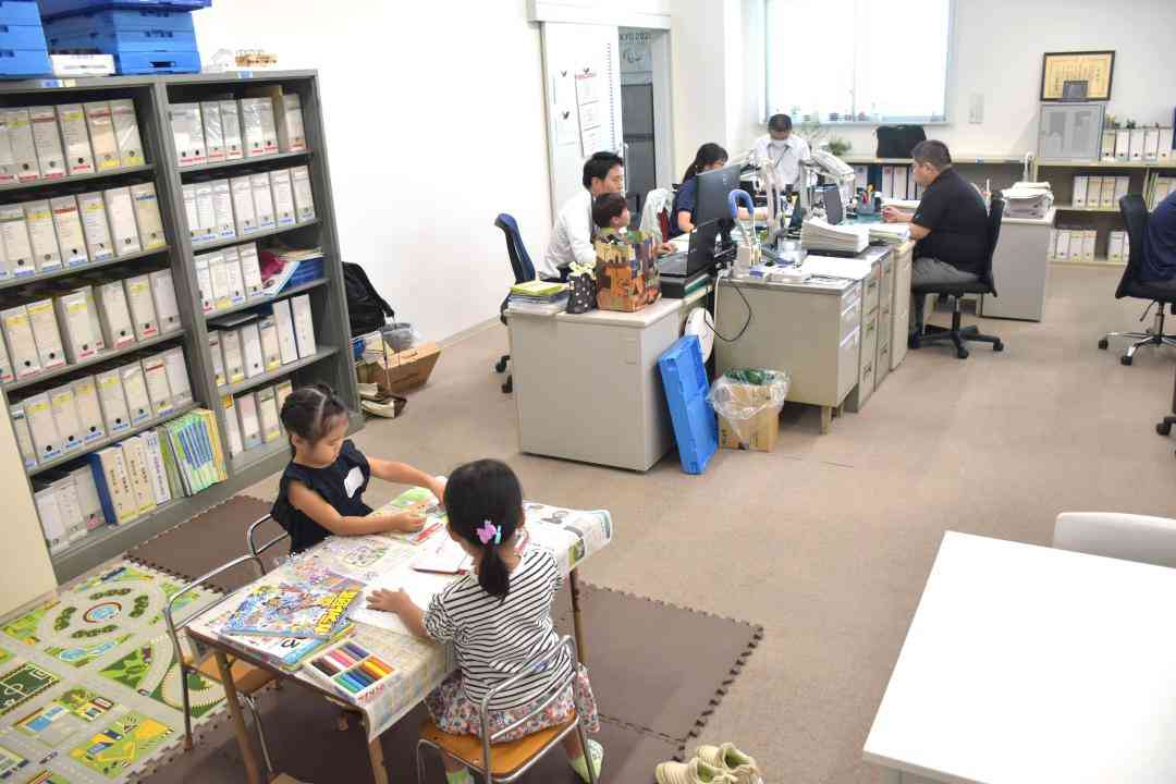 茨城 つくばみらい市 職員の「子連れ出勤」制度を本格導入