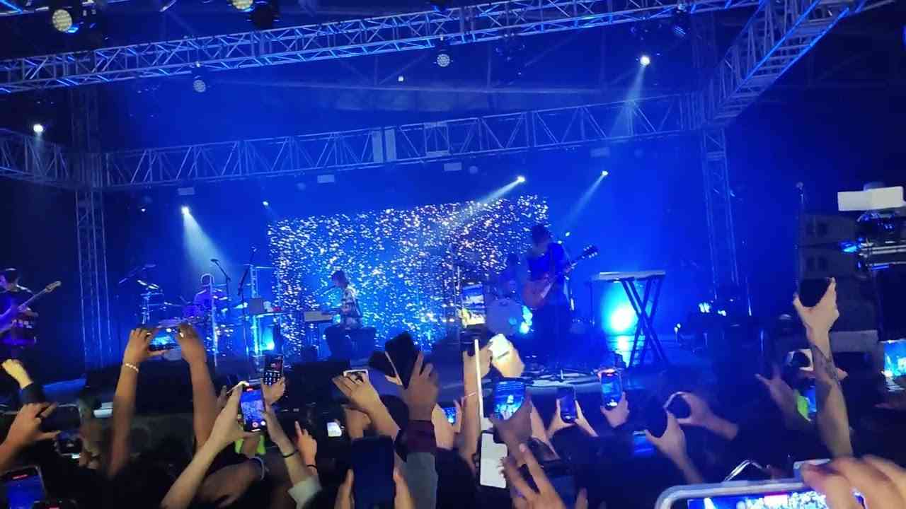 「Sparkle」ー Radwimps 『México 2023』 - YouTube