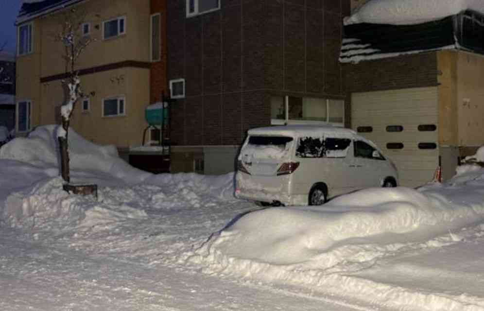 【速報】2歳男児が父親の車にはねられ死亡...自宅から飛び出してはねられたか 道路脇は雪山で死角が多い状況 北海道滝川市 | 北海道ニュース UHB | UHB 北海道文化放送
