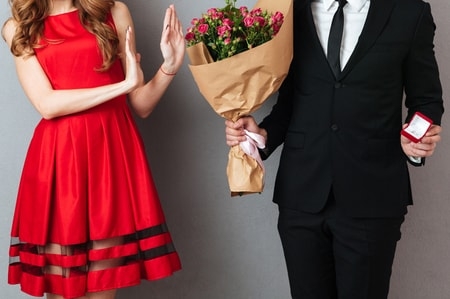 “女性が年上”の恋愛はNG?女性ばかり若さを求められる年の差恋愛の不思議