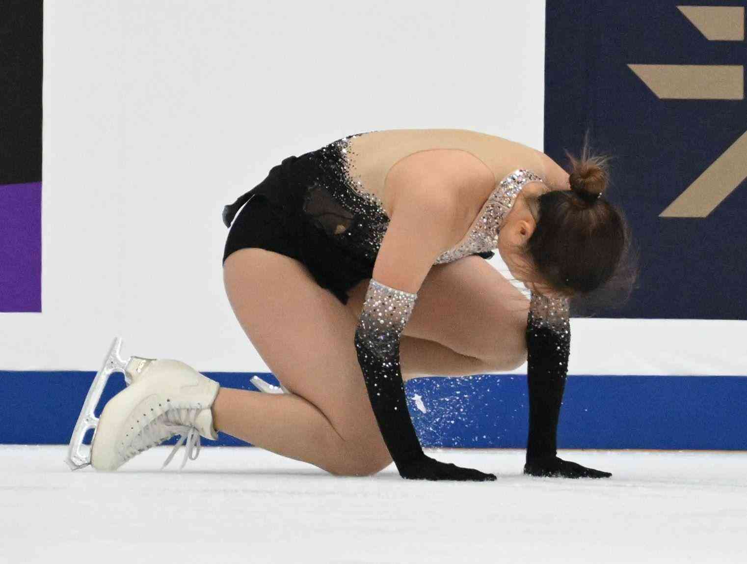 ３連覇かかるＳＰ首位・坂本花織はジャンプ苦戦も修正　ＳＰ６位の１３歳・上薗恋奈は好調（デイリースポーツ） - Yahoo!ニュース