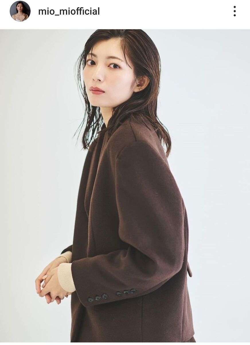 仲村トオル＆鷲尾いさ子の25歳長女・美緒、母そっくりなモデル姿！175センチの8頭身スタイル話題
