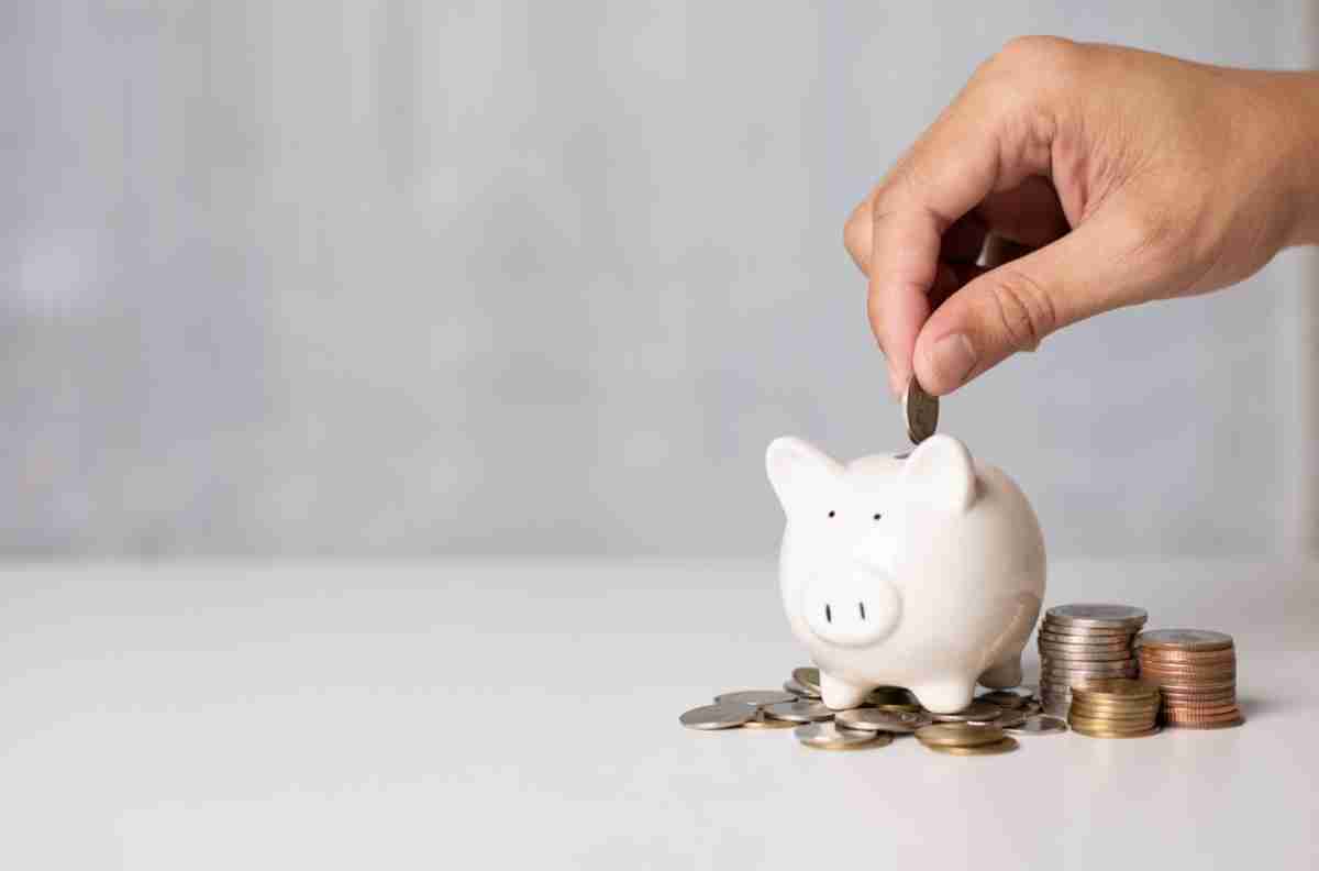 学費のため、息子にお小遣いを与えず貯金をしています。お小遣いを与えていた場合と比べて、貯金はどれだけ多くなるでしょうか？ | 子育て | ファイナンシャルフィールド