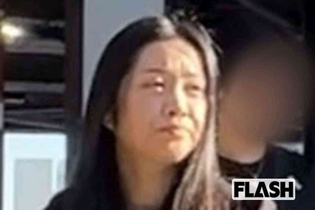 小向美奈子 結婚報告から3年半“イケメン”との愛犬デートを目撃！ 所属事務所は「夫ですか？」に否定せず