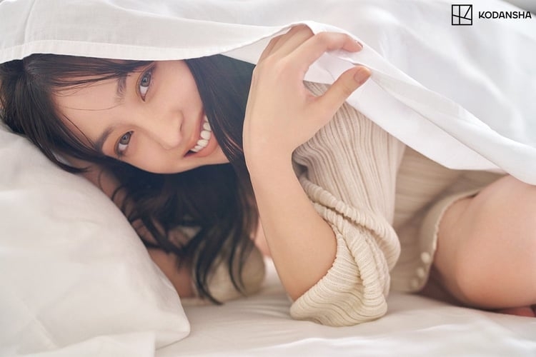 橋本環奈：ドレス姿で美背中披露　5年ぶりの写真集をセルフプロデュース　来年25歳の誕生日に発売へ