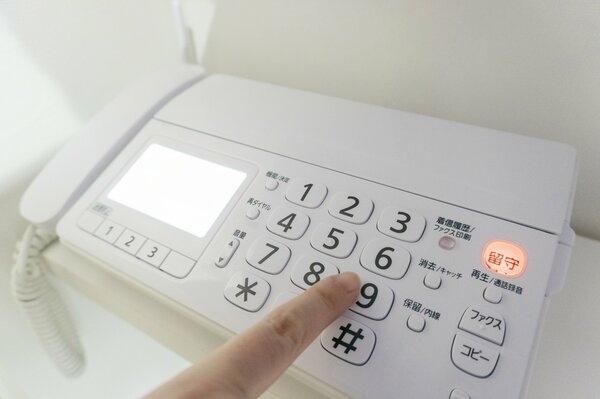 小中学校の96％がいまだにＦＡＸ使用…学校のデジタル化進まず　文部科学省調査｜FNNプライムオンライン