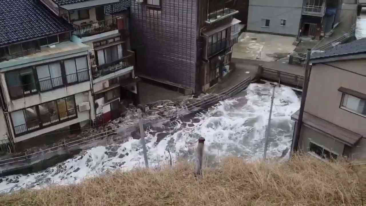 M7.6 Earthquake & Tsunami Hit Japan January 1, 2024 - YouTube