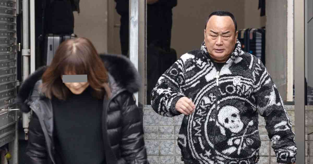 【スクープ】本誌の直撃で再婚発表！細川たかし「22歳年下美女の正体＆ラブラブ２ショット」熱愛写真 | FRIDAYデジタル