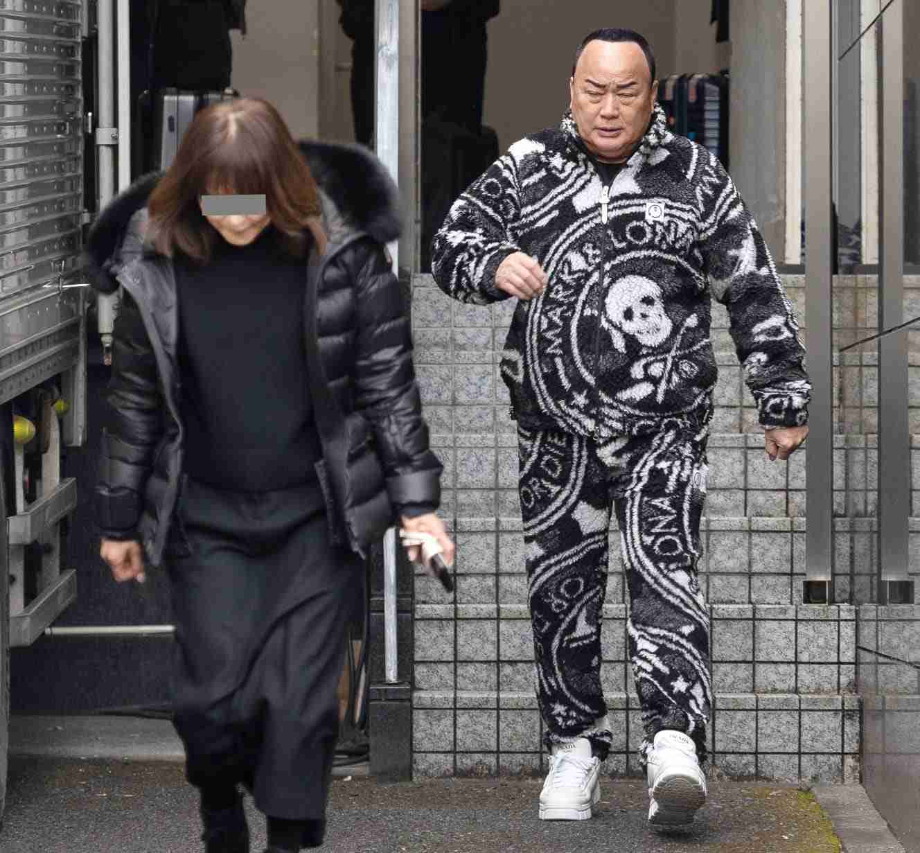 「この為に10万以上払ったんですか!?」「コラかと」　細川たかしの写真がネットで話題→RGが早速ものまね披露