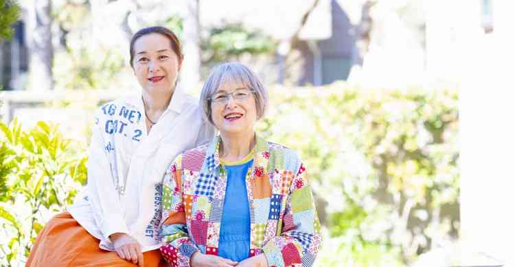 魔女の宅急便、角野栄子さんの娘がファッションブック  | カナロコ by 神奈川新聞
