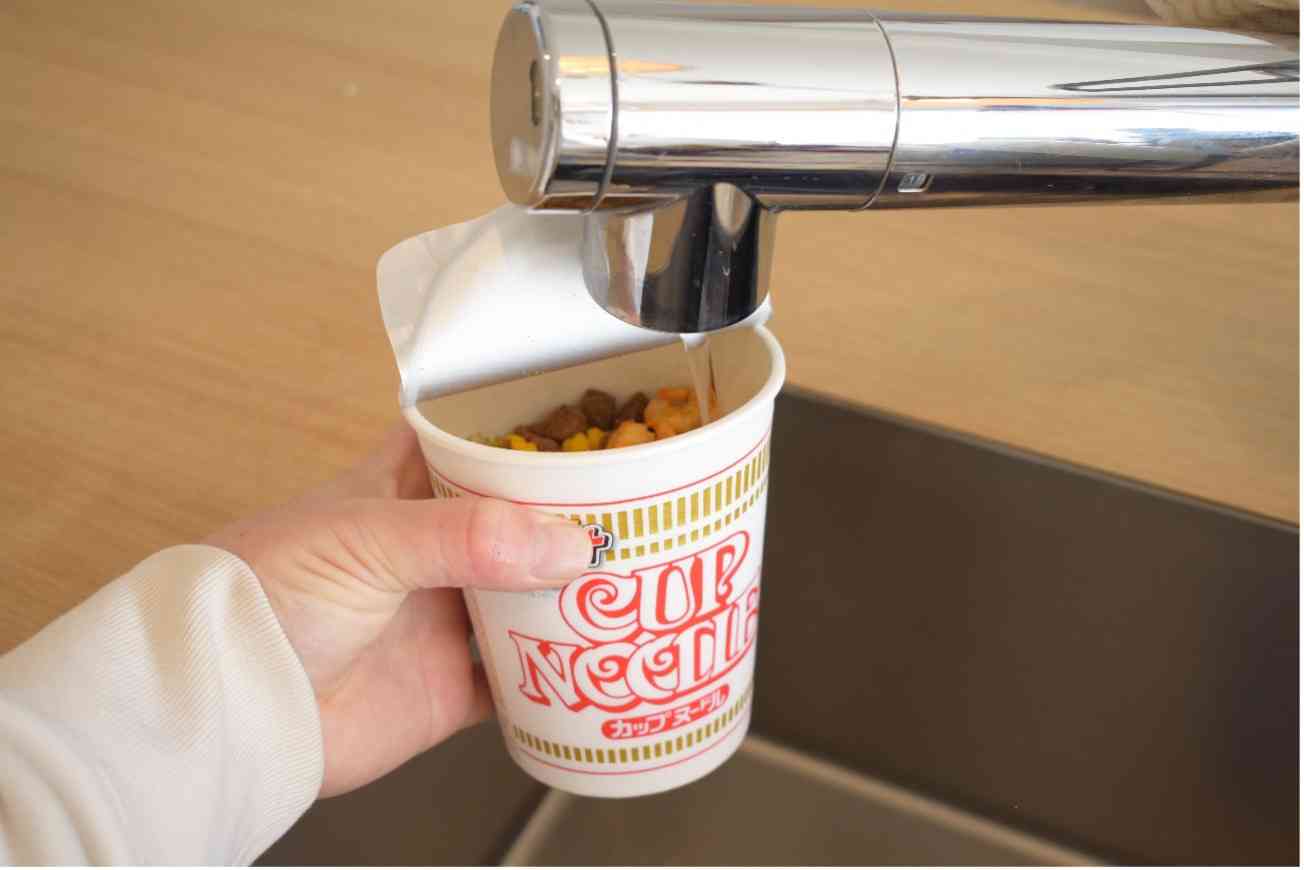 非常時に！即席麺は水でも作れるって知っていました？｜記事一覧｜くらし×防災メディア「防災ニッポン」読売新聞
