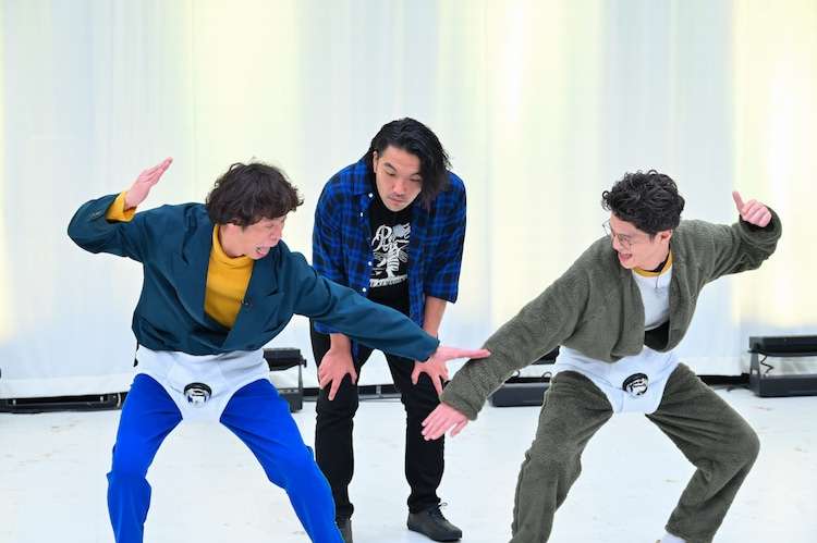 「ジョンソン」メンバー考案企画リレーにクロスバー直撃・渡邊センス乱入（お笑いナタリー） - Yahoo!ニュース