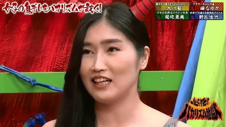 何故オムツと生理用ナプキンのデザインはこんなにダサいのか!?「尿が出たよサインが見づらい」「無地のオムツを出してくれれば…」