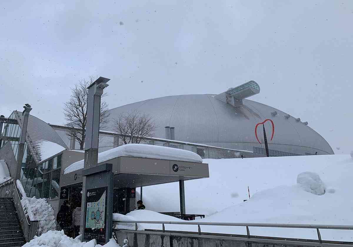 札幌ドーム、2.5億円で命名権販売が波紋…「上から目線・強気」の各種条件 | ビジネスジャーナル