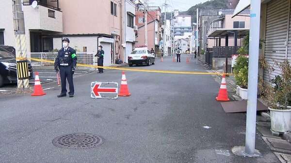 路上で女性死亡 兄で警部補の男逮捕　顔などを拳で殴り死なせた疑い｜FNNプライムオンライン