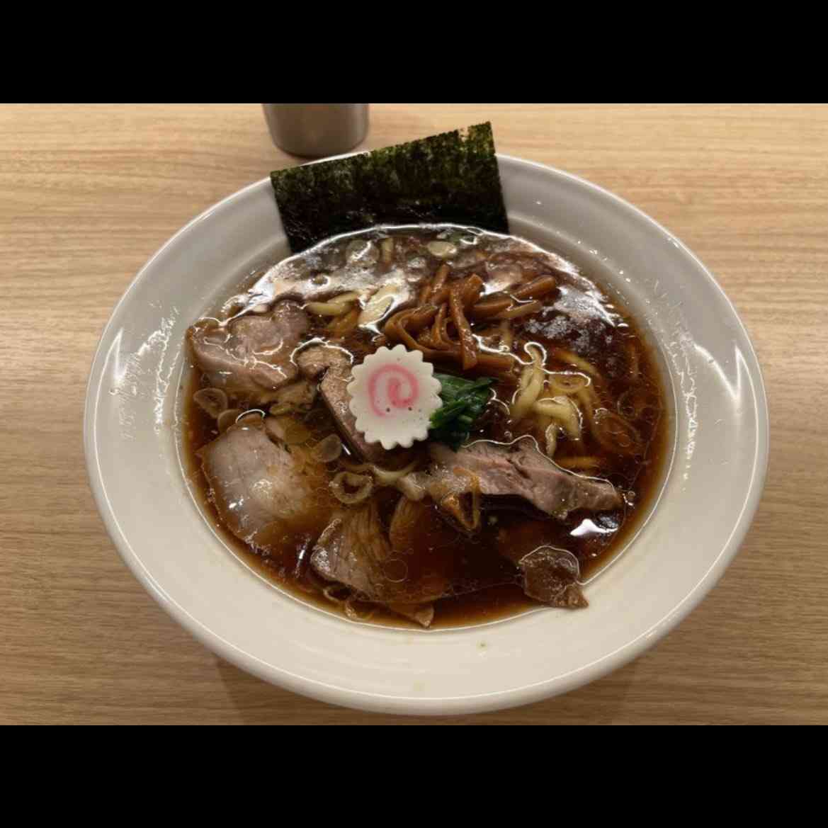 飲食店や旅館などで女性だけ量を減らされたりする体験談が集まる。スタッフ側の「そう指導された」という話も…