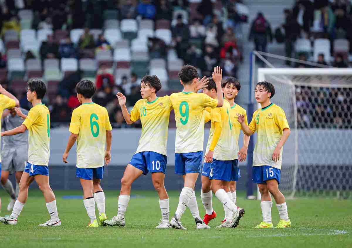 【高校サッカー】近江、快進撃の裏で活動費が底をついた？「クラウドファンディングもやってますので…」 : スポーツ報知